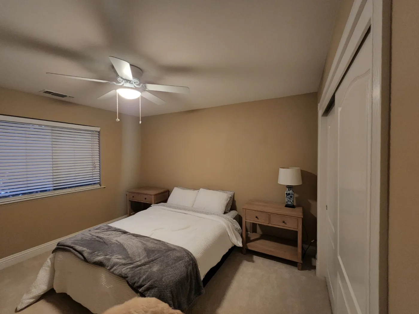 Bedroom walls & ceiling — Cityscape Painting project collection